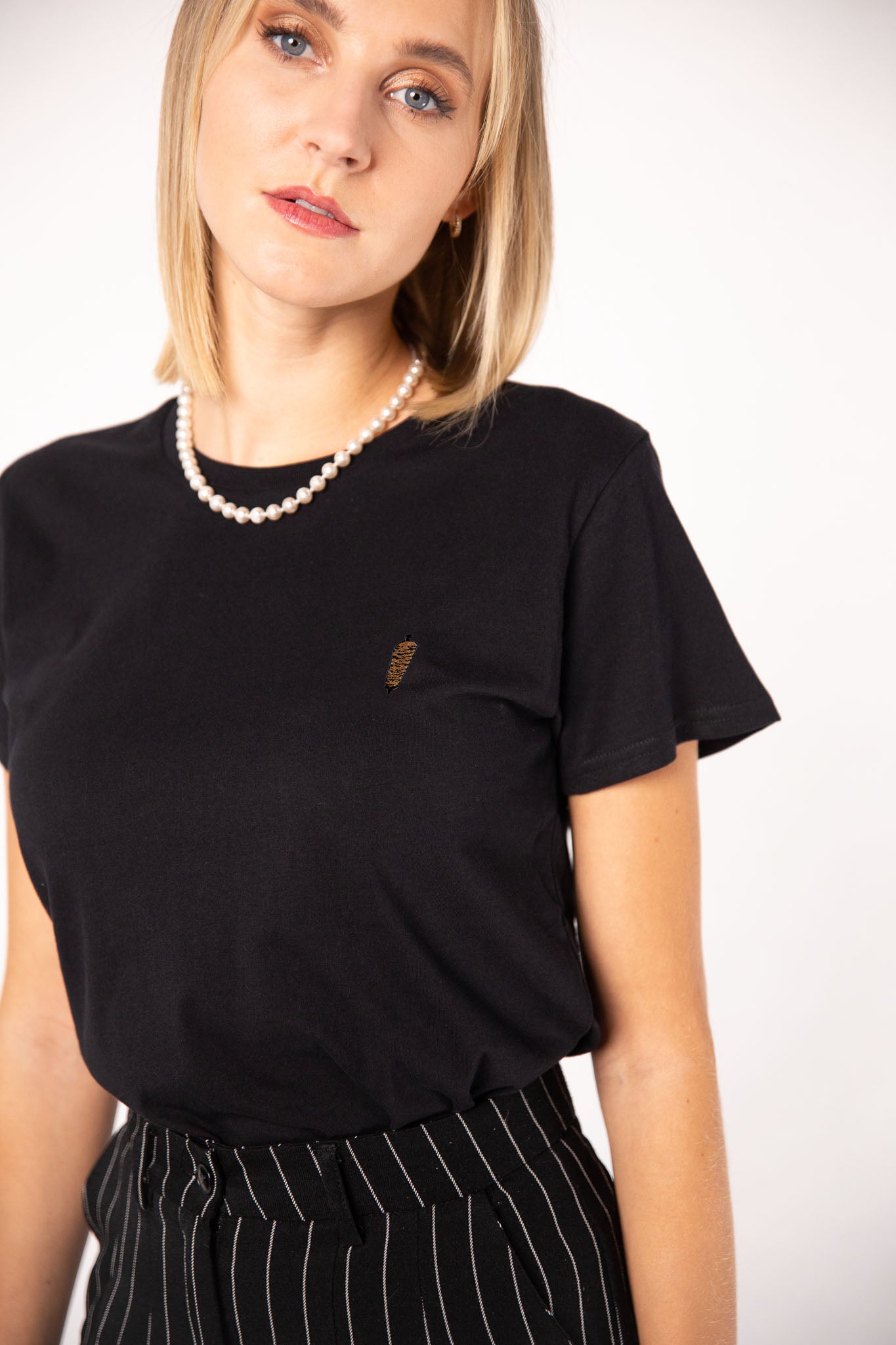 Dönerspieß | Besticktes Frauen Bio Baumwoll T-Shirt