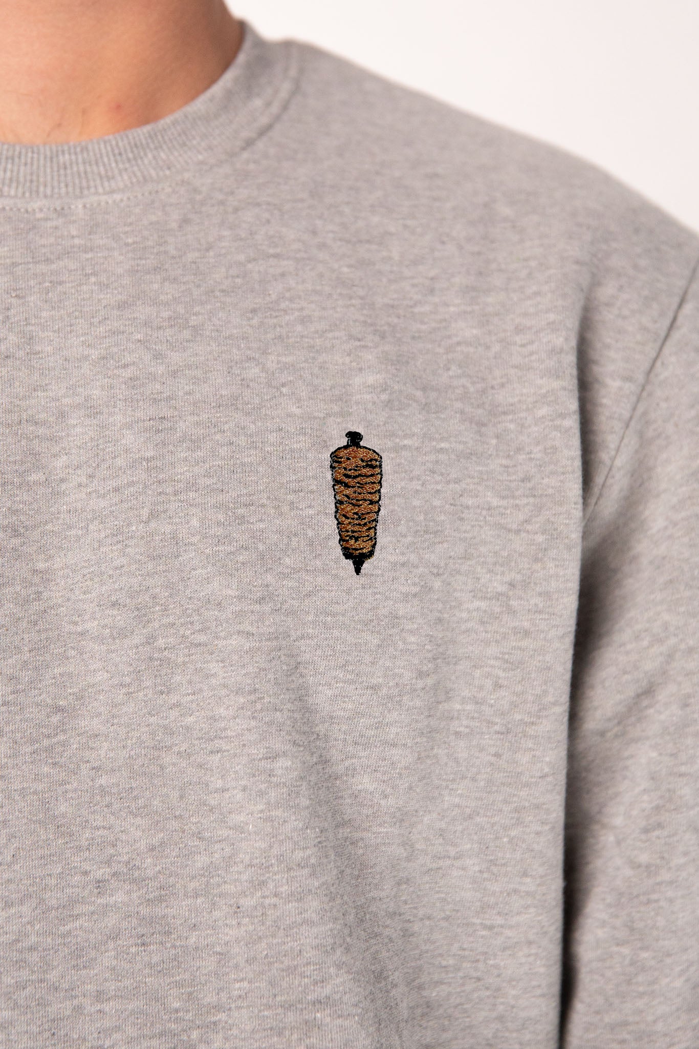 Dönerspieß | Bestickter Bio-Baumwoll Männer Pullover