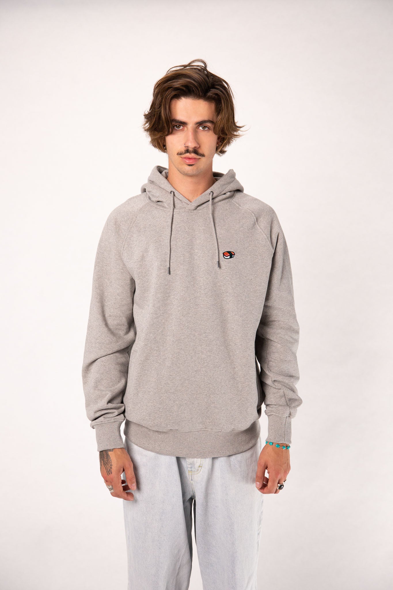 Sushi Nigiri| Bestickter Bio-Baumwoll Männer Hoodie
