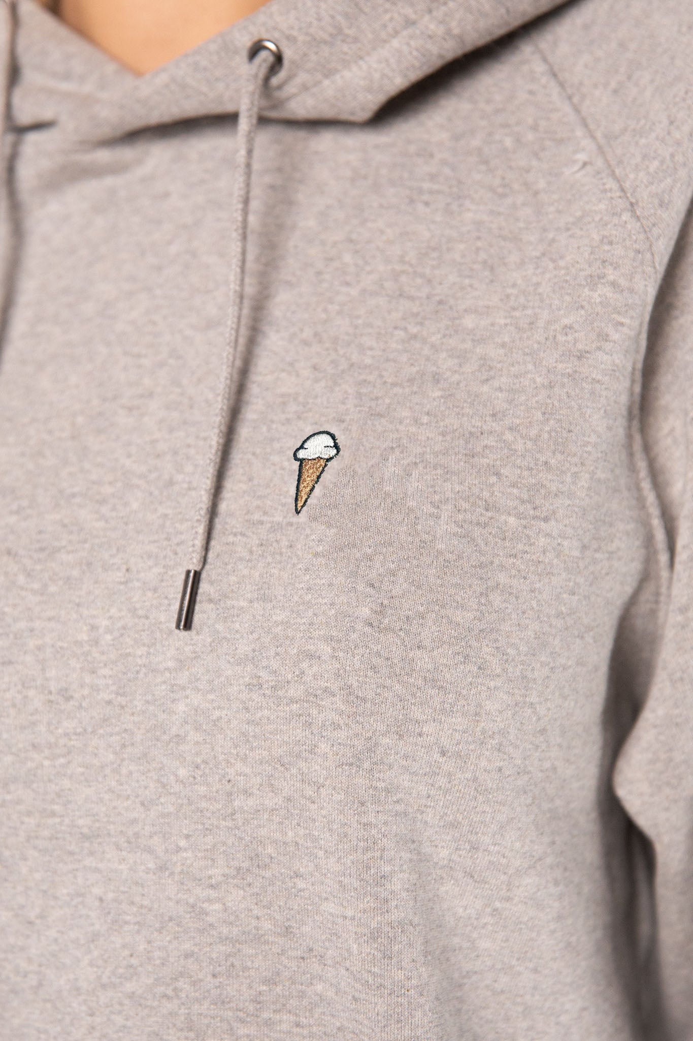 Eis | Bestickter Bio-Baumwoll Frauen Hoodie