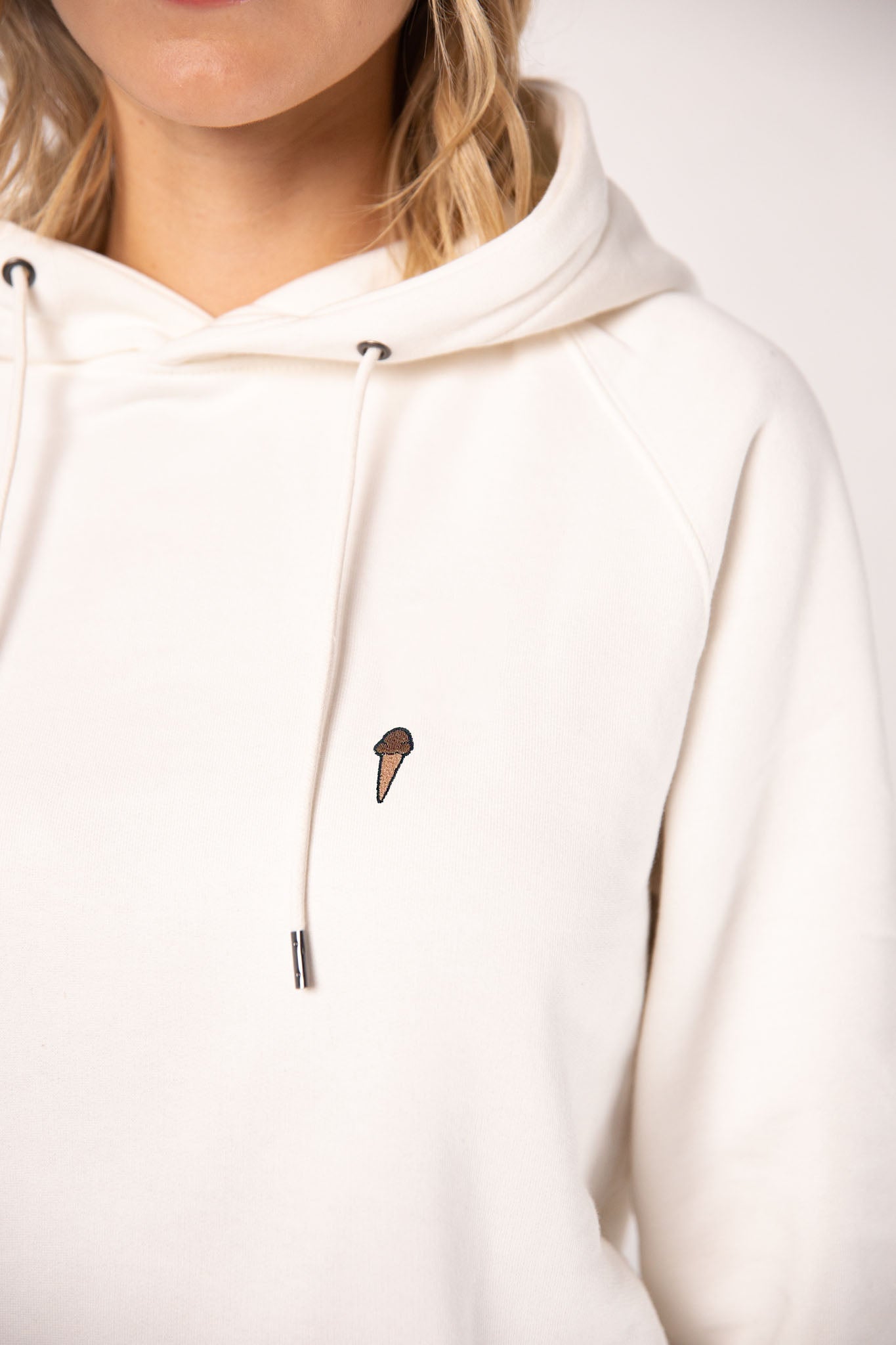 Eis | Bestickter Bio-Baumwoll Frauen Hoodie