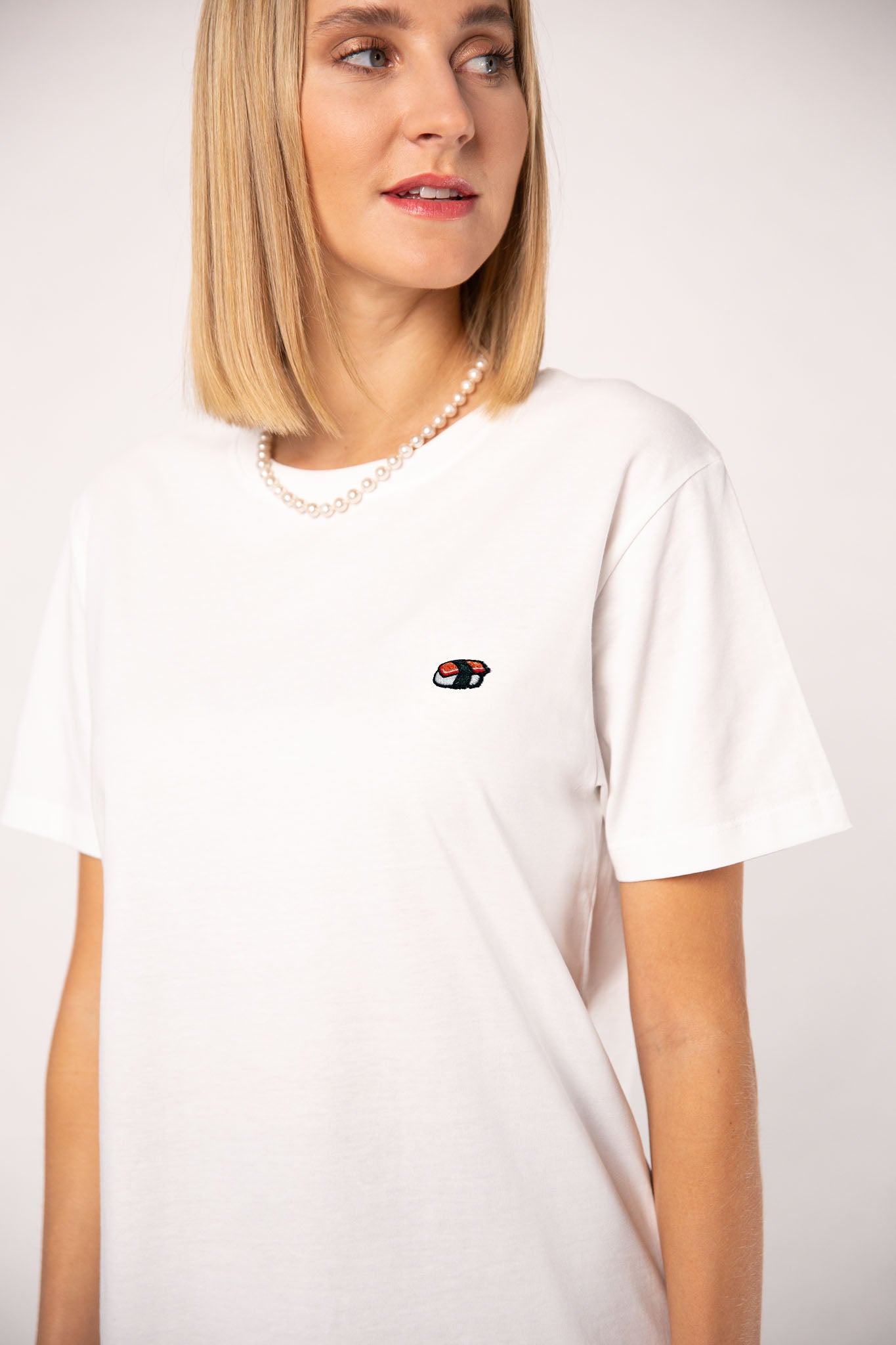 Sushi Nigiri | Besticktes Frauen Oversized Bio Baumwoll T-Shirt