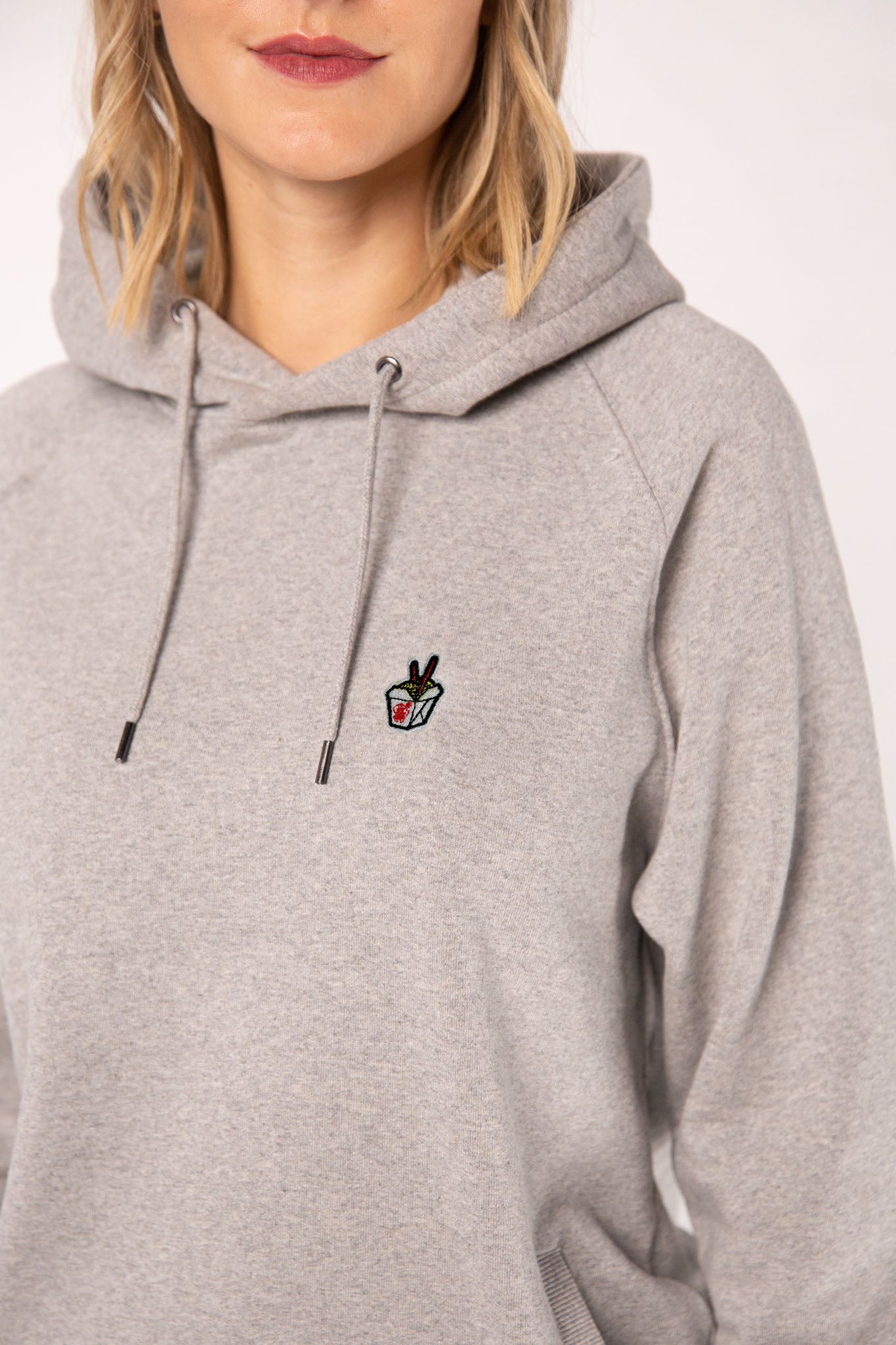 Noodlebox | Bestickter Bio-Baumwoll Frauen Hoodie