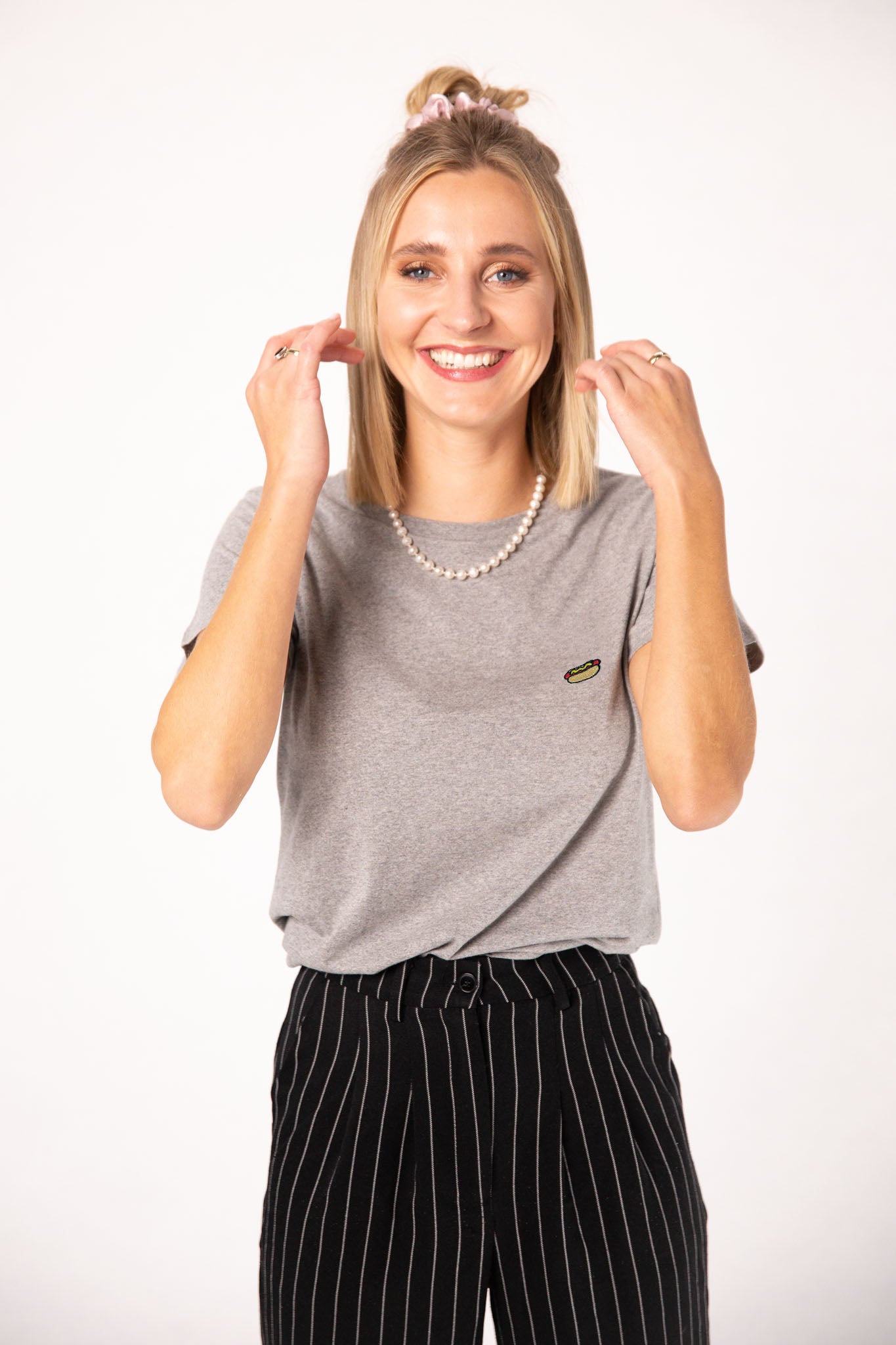 Hot Dog | Besticktes Frauen Bio Baumwoll T-Shirt