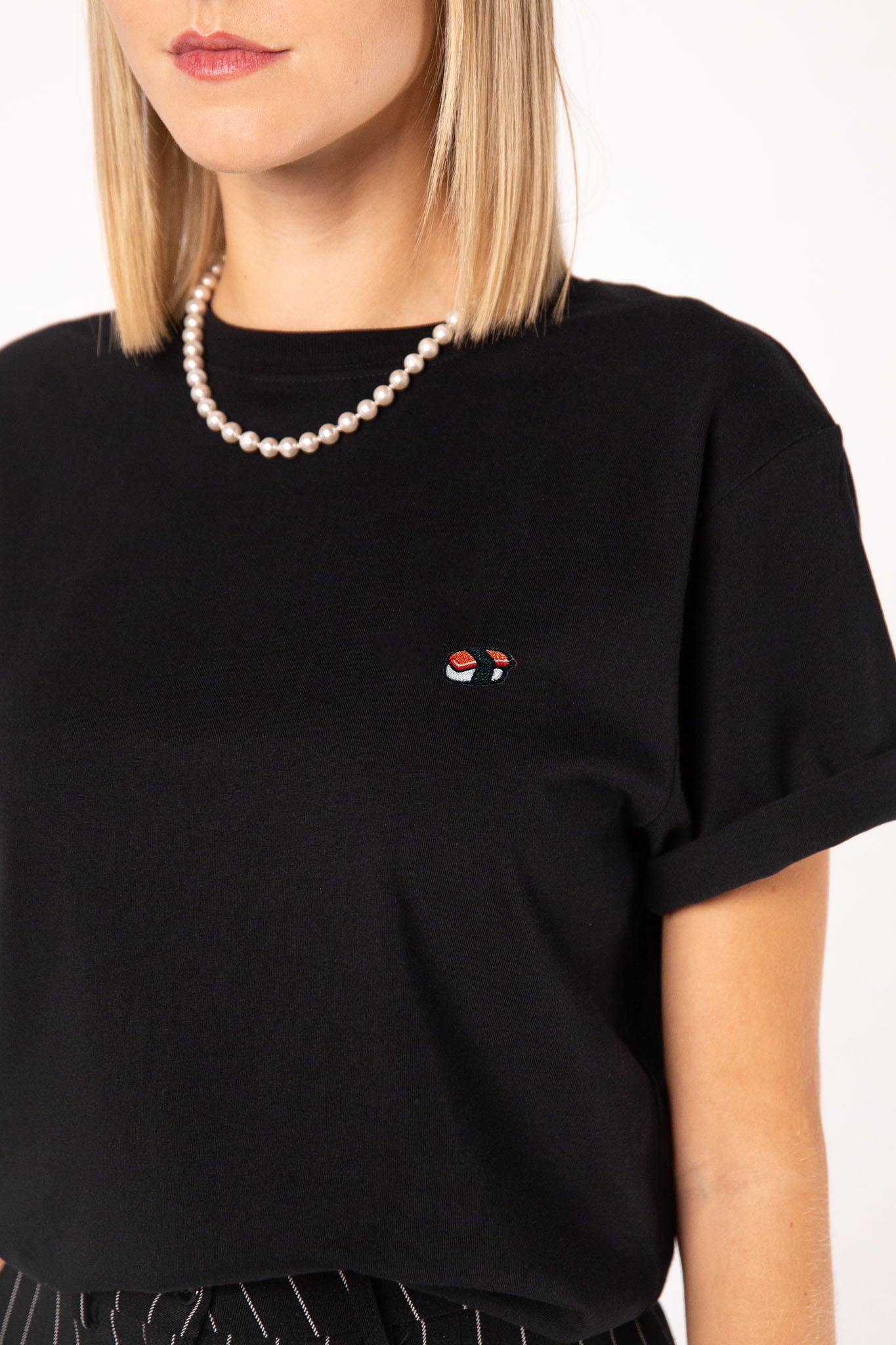 Sushi Nigiri | Besticktes Frauen Oversized Bio Baumwoll T-Shirt
