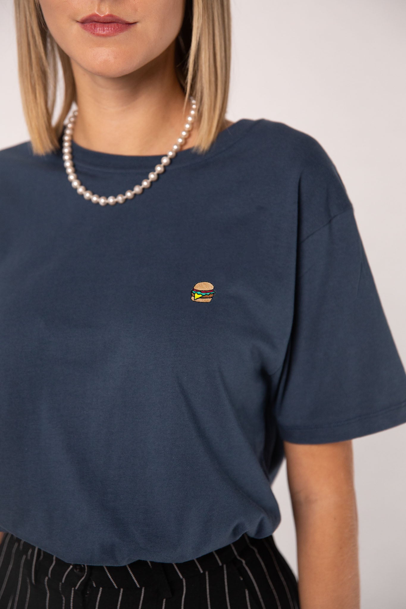Burger | Besticktes Frauen Oversized Bio Baumwoll T-Shirt